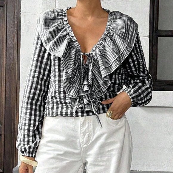 Black Casual Women's Bubble Chiffon Plaid Print Shirt - Picture 3 of 6